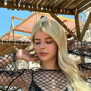 merve-yalcin thumbnail #6364422