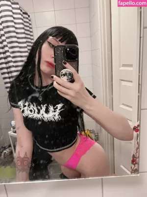 messy thumbnail #2071321