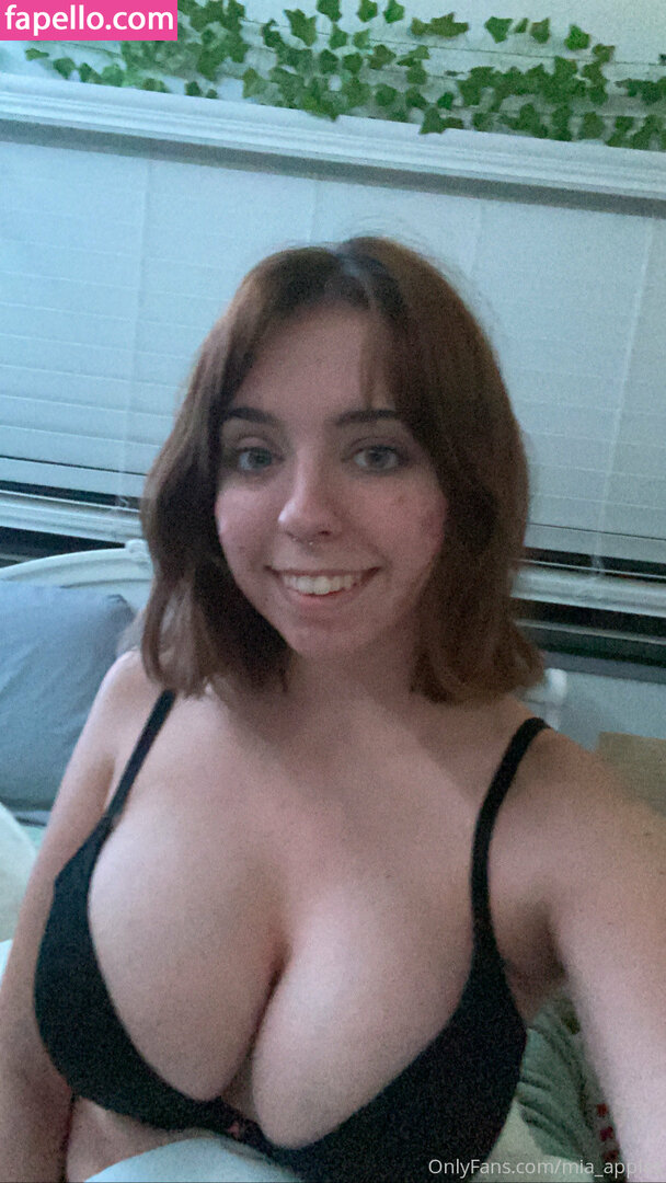 Mia_applez-1