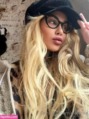 miafoxie thumbnail #3871480