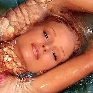 michelle-hunziker thumbnail #2074298