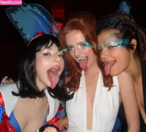 michelle-trachtenberg thumbnail #1239094