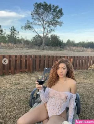 miilacamiila thumbnail #257460