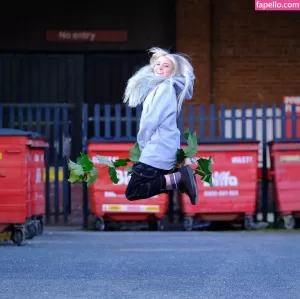 millie-wild thumbnail #2079726