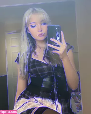 millie-wild thumbnail #2079746