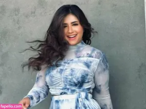 minahil-malik thumbnail #6277823