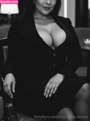 miss-anna-deluxe thumbnail #6365009