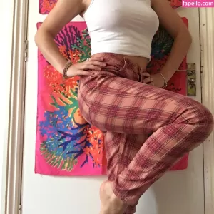 miss-manganese-asmr thumbnail #2088513