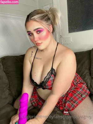 molly-grey thumbnail #6285063