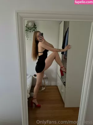 moon-less thumbnail #3812873