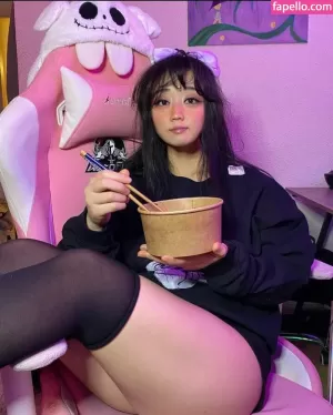 mooncakeva thumbnail #2101676