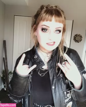 mother-macabre thumbnail #2103092