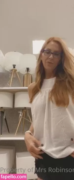 mrsrobinsonxo thumbnail #436396