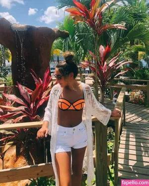 nadia-amine thumbnail #2713350