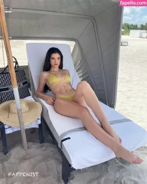 nadia-ferreira thumbnail #6082143