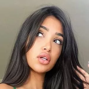 naomi-de-crescenzo thumbnail #2115768
