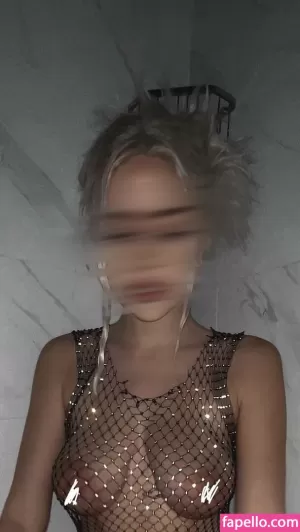 naomi-woods thumbnail #372288