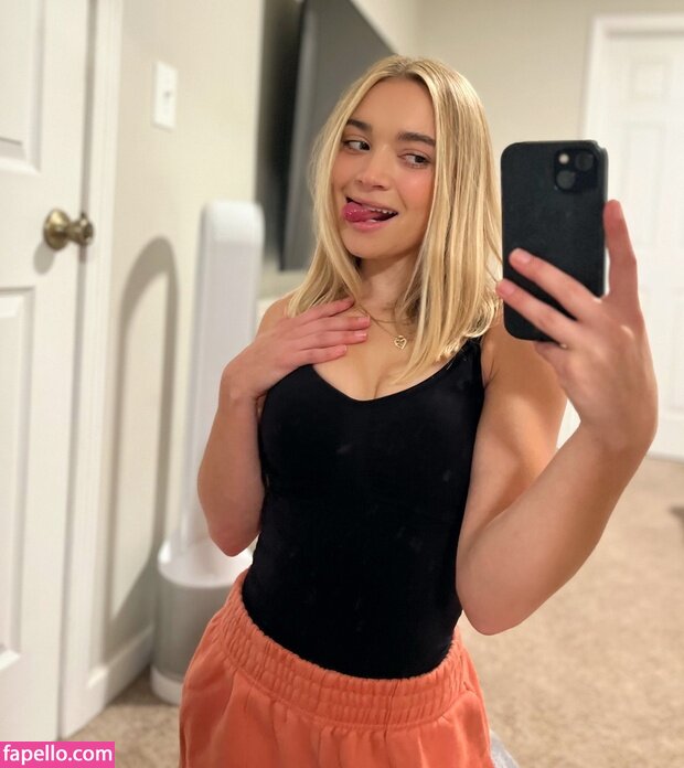 natalie-decker – I Nudes – Celeb Nudes