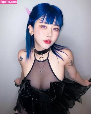 naughty-rabbit thumbnail #2124036