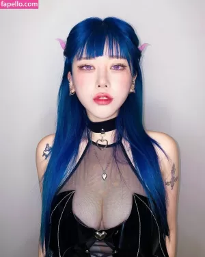 naughty-rabbit thumbnail #2124037