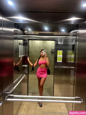 nayla-mencia thumbnail #6092040