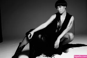 nicki-minaj thumbnail #411142