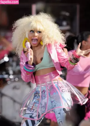 nicki-minaj thumbnail #411138