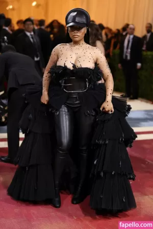 nicki-minaj thumbnail #411136