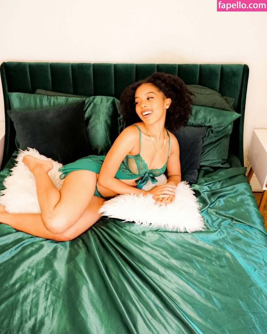 Nicole Saunders-3