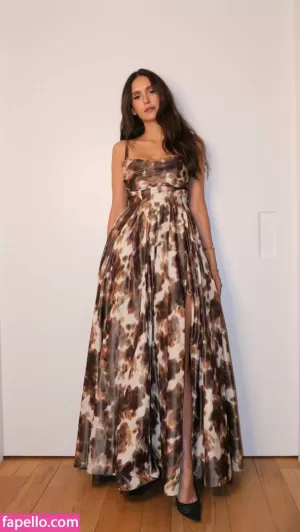 nina-dobrev thumbnail #250841