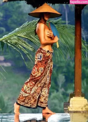 patricia-velasquez thumbnail #2157518