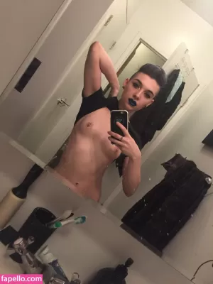 poisonne thumbnail #741888