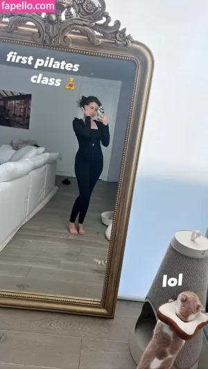 pokimane thumbnail #58878