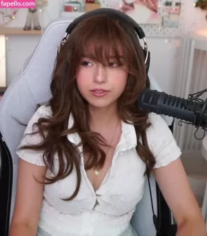 pokimane thumbnail #58875