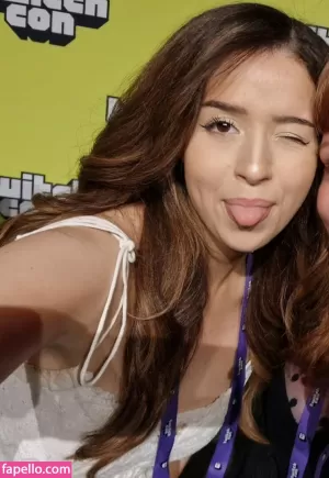 pokimane thumbnail #690432