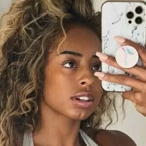 qimmah-russo-4 thumbnail #281603