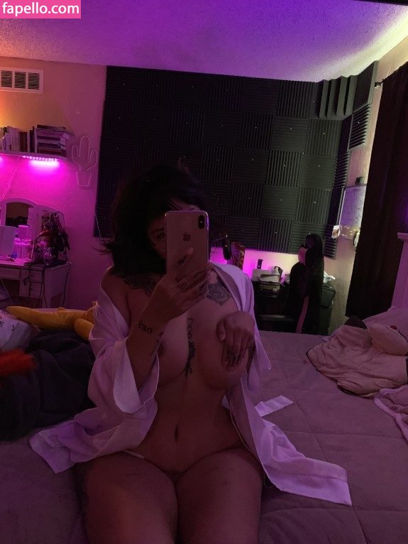 Queen Sandra-2