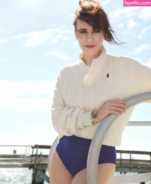 rachel-brosnahan thumbnail #1137485