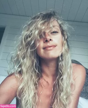 rachel-skarsten thumbnail #6092896