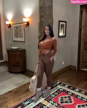 rachel-stuhlmann thumbnail #2184995