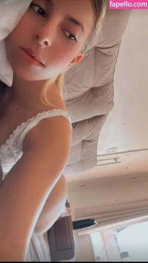 rafaella-bermach thumbnail #825854