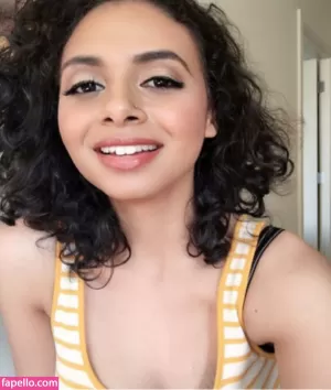 react-girlsyt thumbnail #5127693
