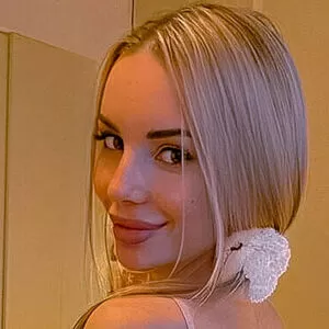 rebecca-alba thumbnail #3000839