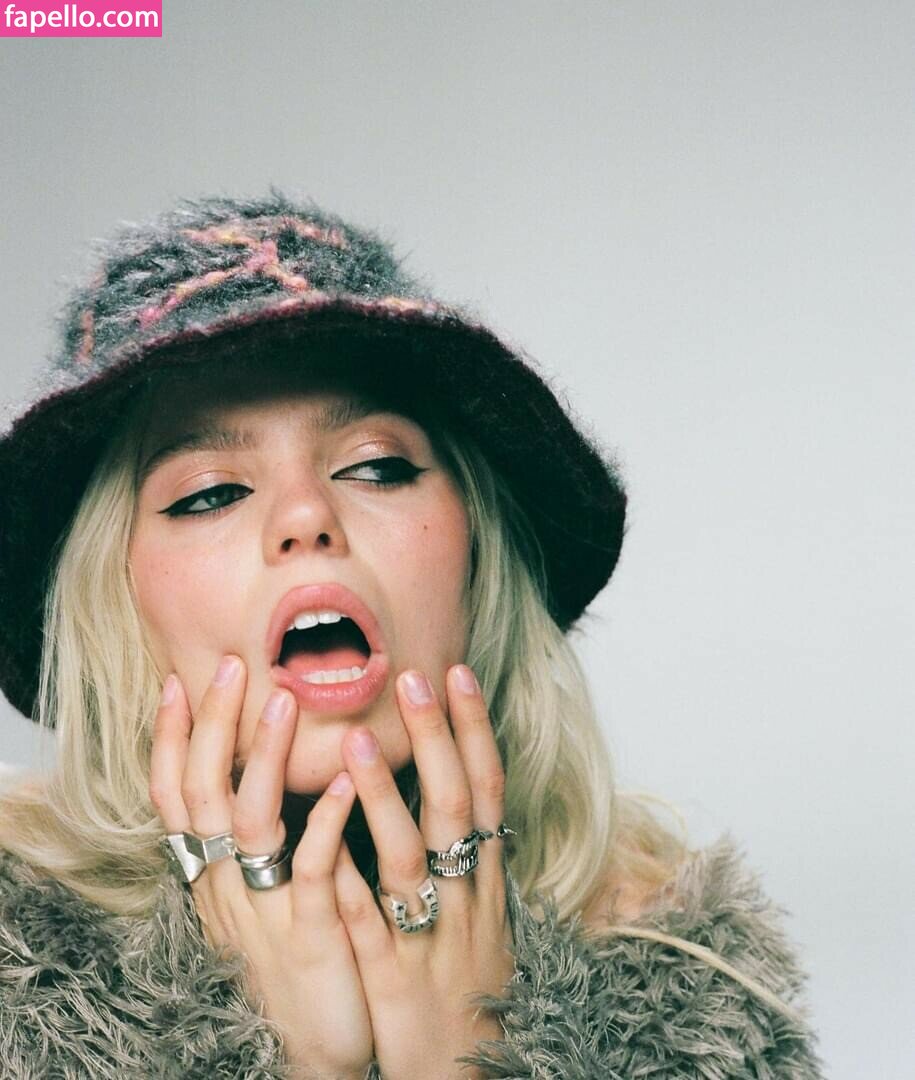 renee-rapp – I Nudes – Celeb Nudes