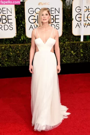 rosamund-pike thumbnail #2203255