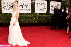 rosamund-pike thumbnail #2203259