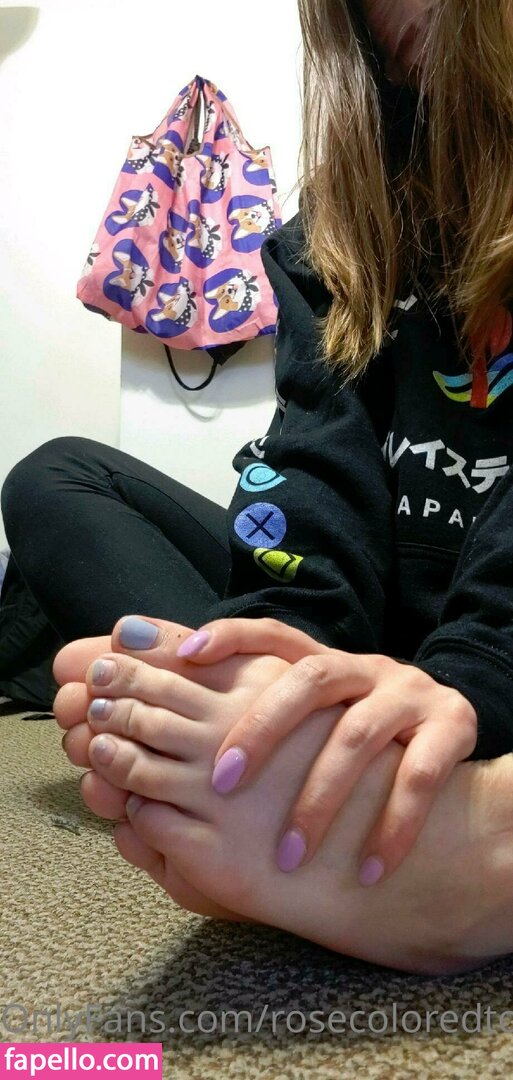 rosecoloredtoesfree-3