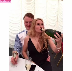 rosie-dowsing thumbnail #2204418