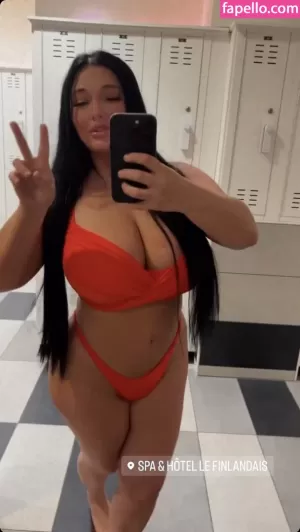 roxnour thumbnail #3778607