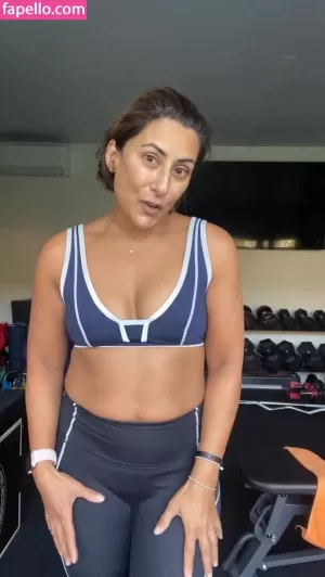 saira-khan thumbnail #946326